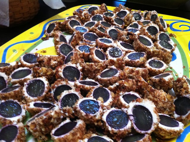 Goat Cheese and Praline Grapes