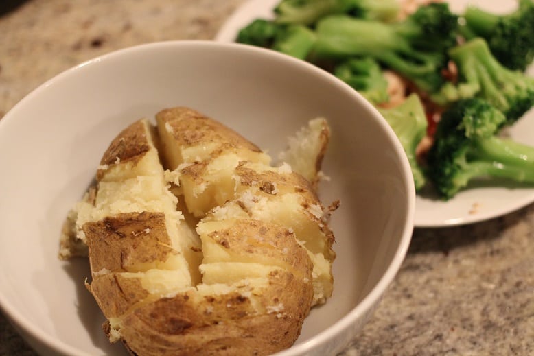 Cheesy Chicken and Broccoli Baked Potato
