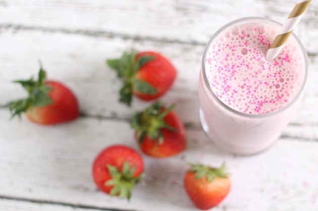 Strawberry Vanilla Breakfast Milkshake