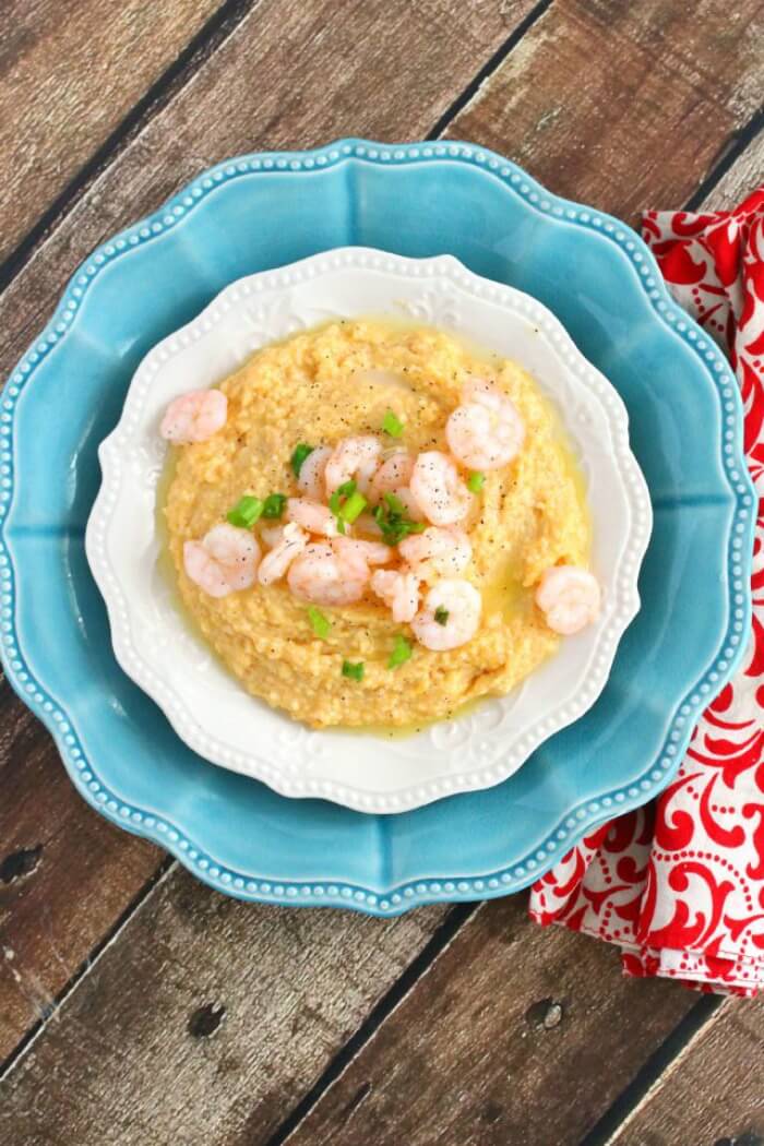 EASY SHRIMP AND GRITS