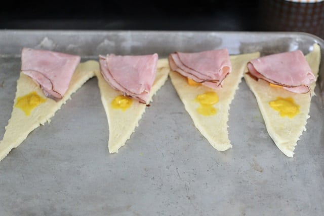 Ham & Cheese Crescent Rolls - Mama Loves Food