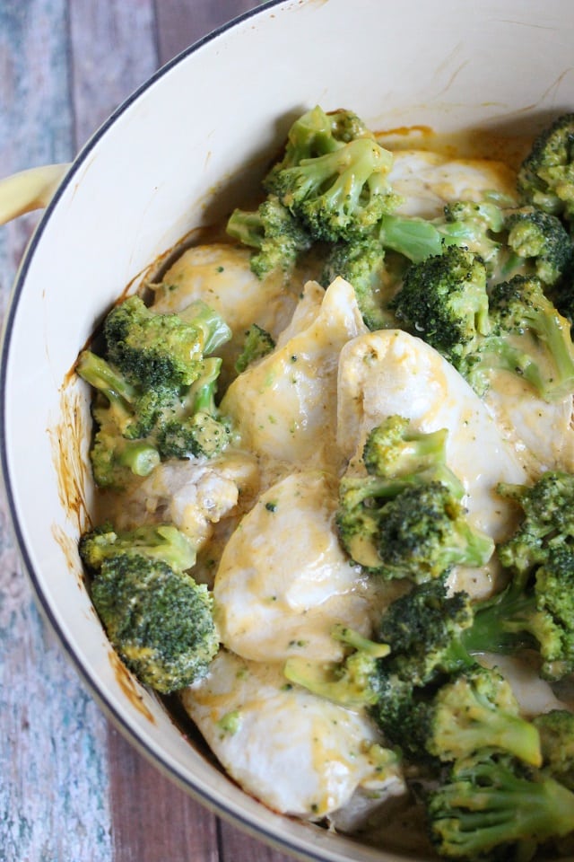 Cheesy Broccoli Chicken with Campbell's Oven Sauces