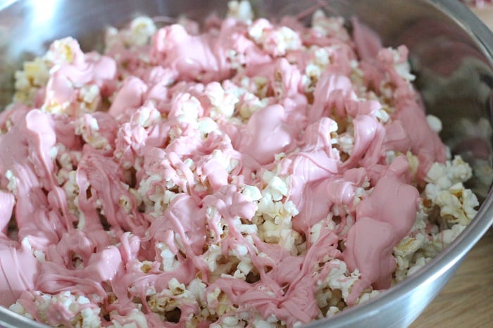 Vanilla Butter Valentine's Day Popcorn Recipe