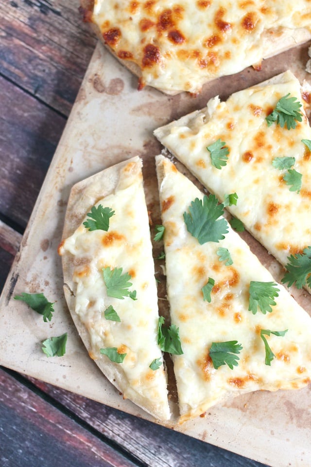 Three Ingredient White Pizza Flatbread from Mama Loves Food