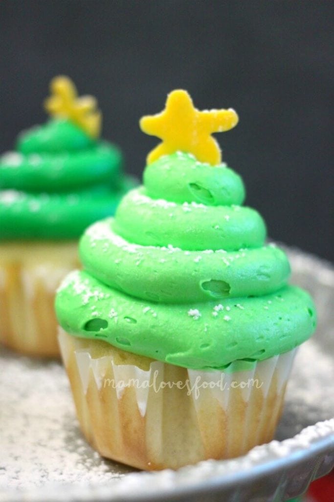 HOW TO MAKE CHRISTMAS TREE CUP CAKES