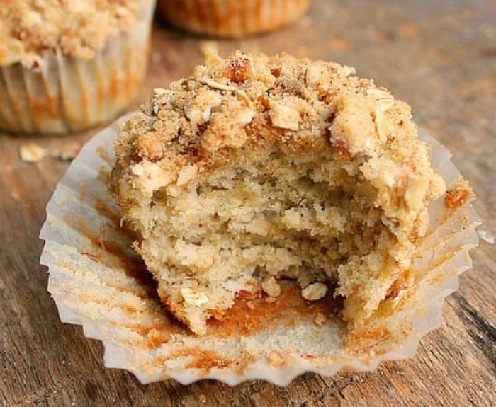 Banana Oatmeal Muffins with Pecan Brown Sugar Topping