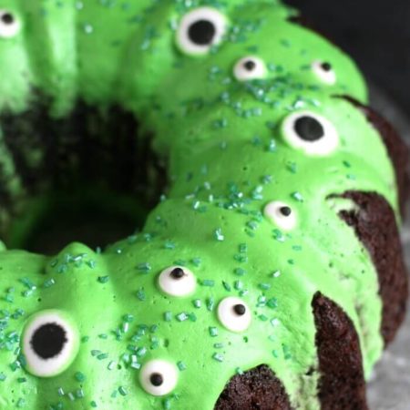 Monster Bundt Cake - How to Make a Simple Monster Cake