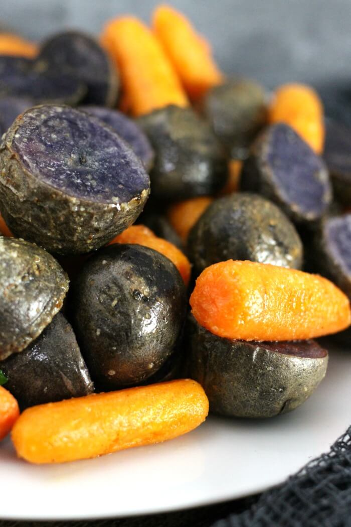 EASY ROASTED PURPLE POTATOES AND CARROTS
