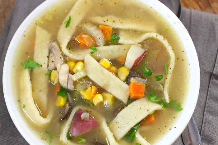 HOW TO MAKE CHICKEN NOODLE SOUP
