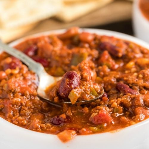 Wendy's Chili Recipe [Copycat Version That's Better Than The Original] -  This Gal Cooks