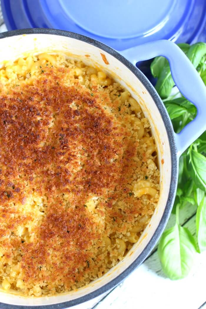 BAKED MACARONI AND CHEESE