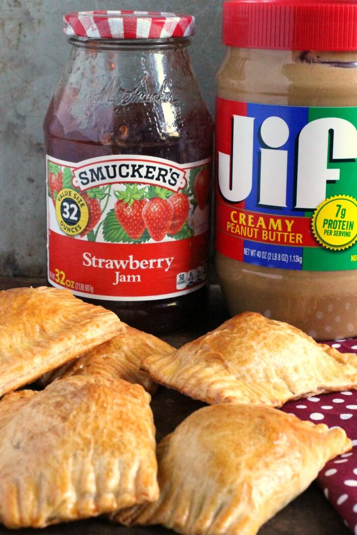 HAND PIES WITH PEANUT BUTTER AND JELLY
