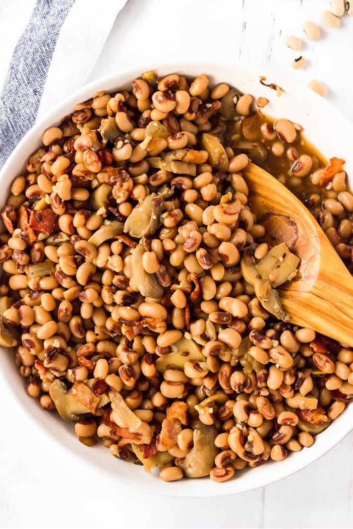 BLACK EYED PEAS WITH BACON