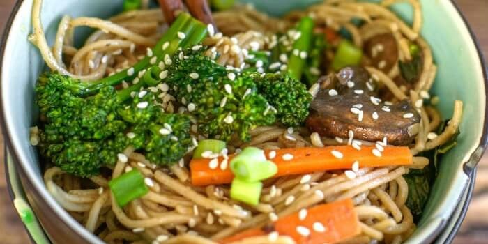 Vegetable Stir Fry Noodles - Mama Loves Food