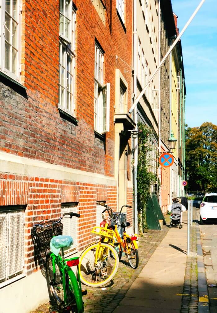 COLORFUL BICYCLES IN COPENHAGEN