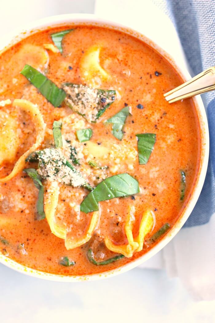 EASY TORTELLINI SOUP
