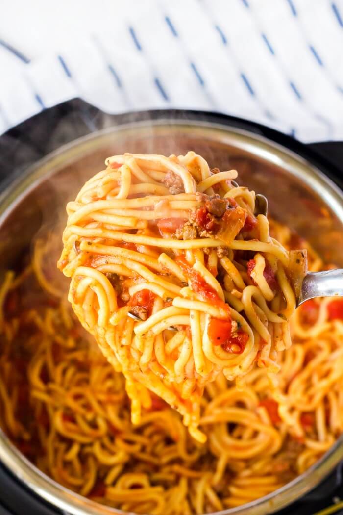 INSTANT POT SPAGHETTI WITH MEAT SAUCE