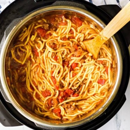 SPAGHETTI WITH MEAT SAUCE IN THE INSTANT POT