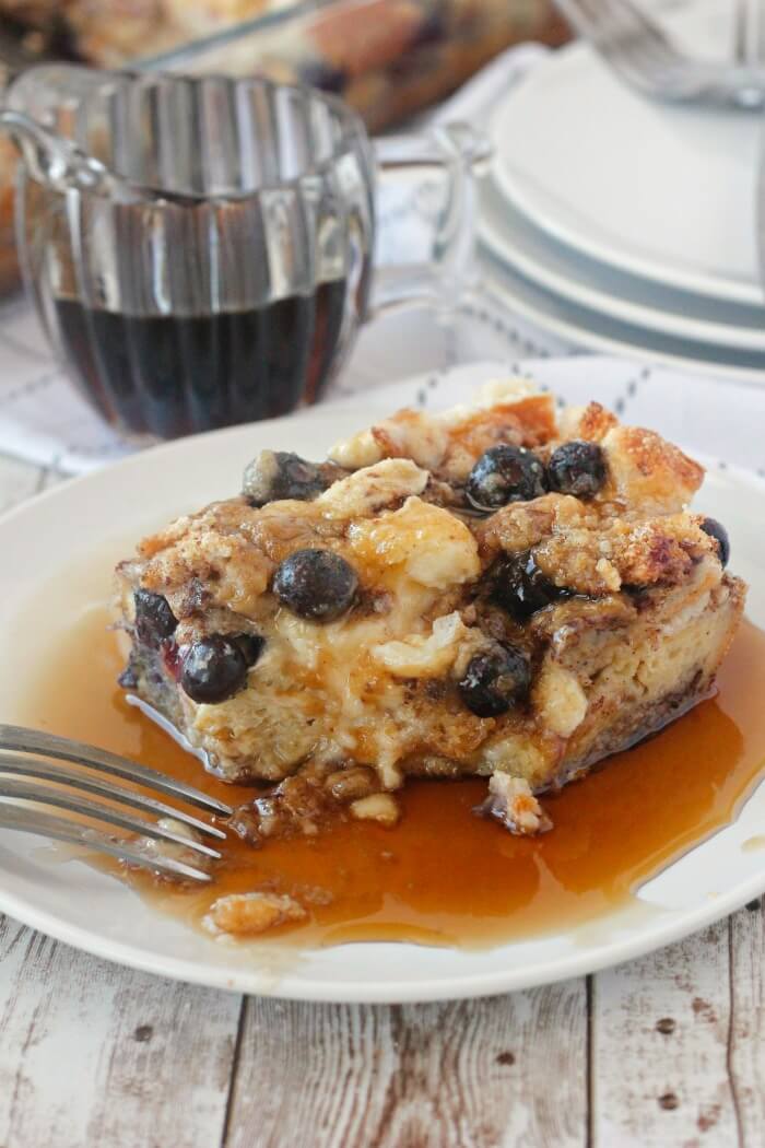 EASY BLUEBERRY FRENCH TOAST
