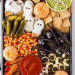 HALLOWEEN SNACK BOARD