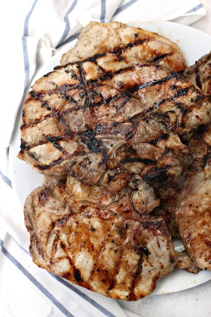 HOW TO COOK PORK CHOPS ON THE GRILL
