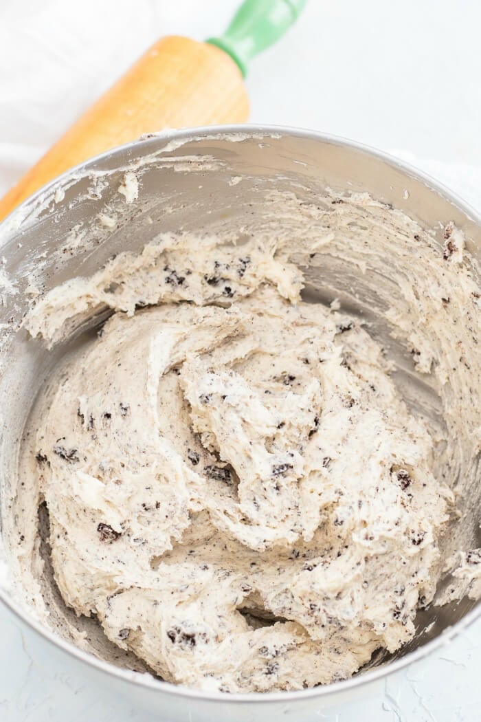 HOW TO MAKE COOKIES AND CREAM COOKIES