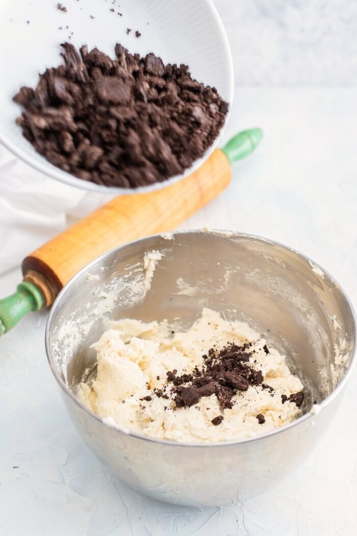 INGREDIENTS FOR COOKIES AND CREAM COOKIES