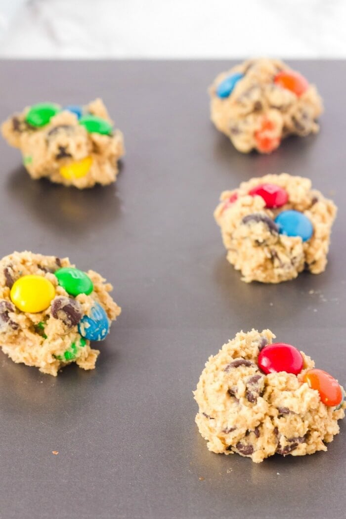 RECIPE FOR MONSTER COOKIES WITH OATMEAL AND PEANUT BUTTER