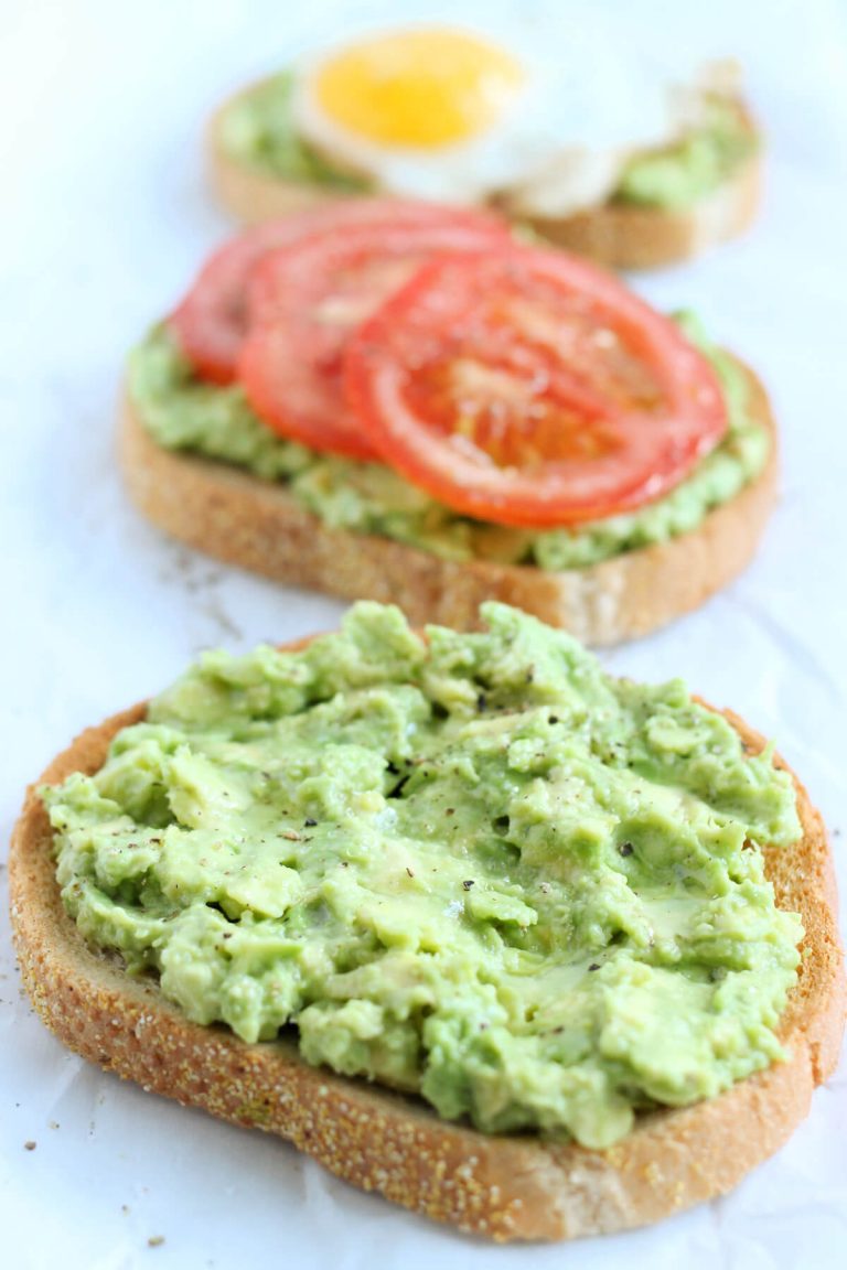 EASY AVOCADO TOAST