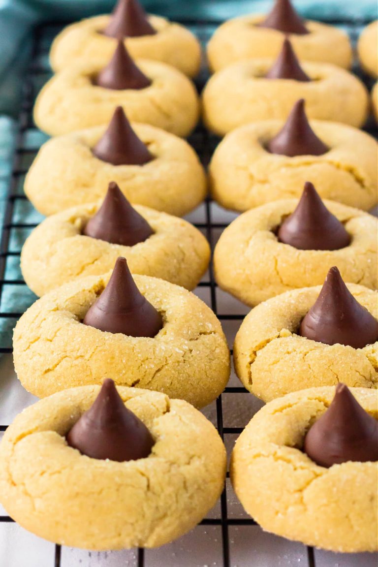 PEANUT BUTTER BLOSSOM COOKIES