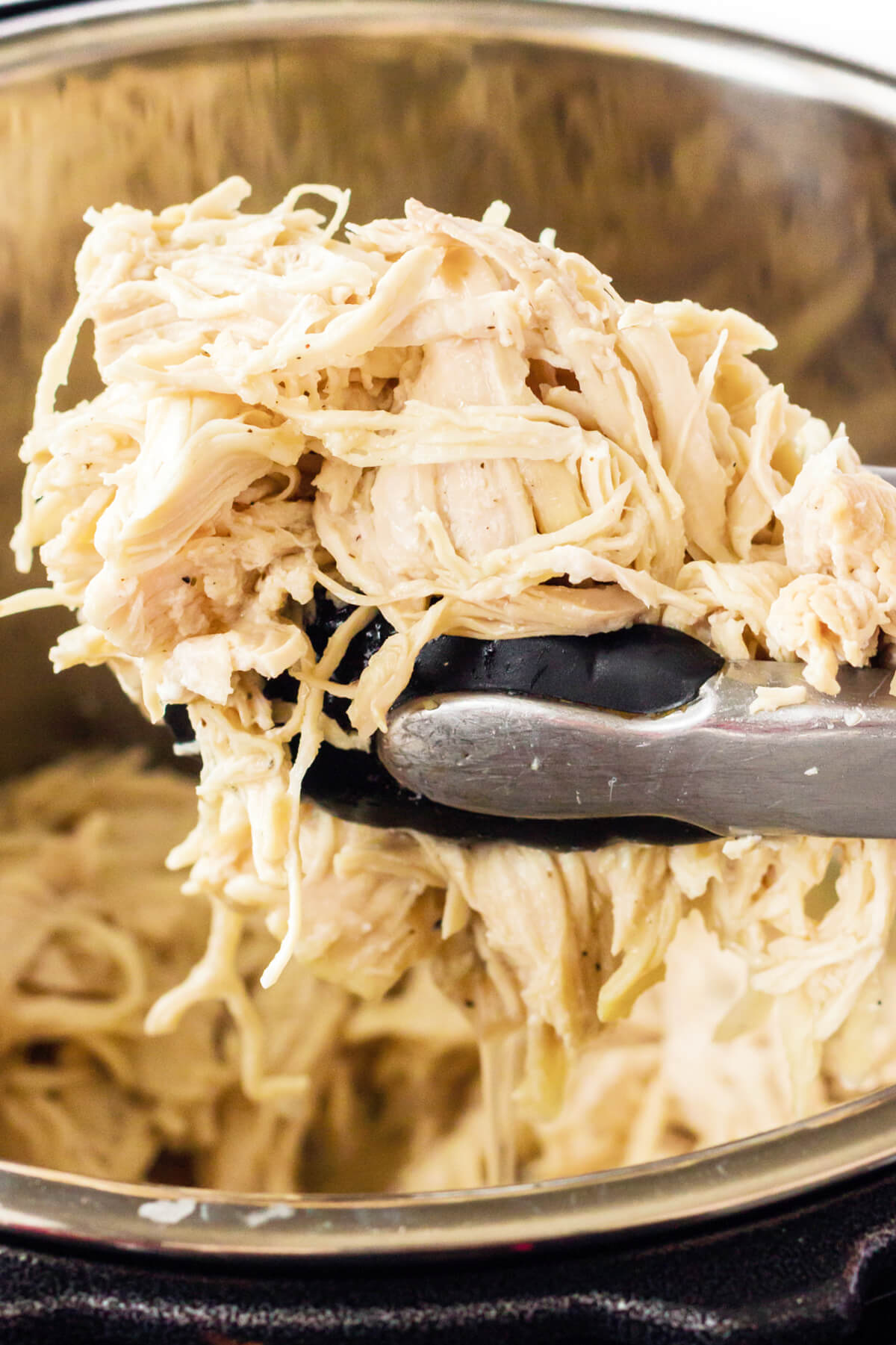 SHREDDED CHICKEN IN THE INSTANT POT