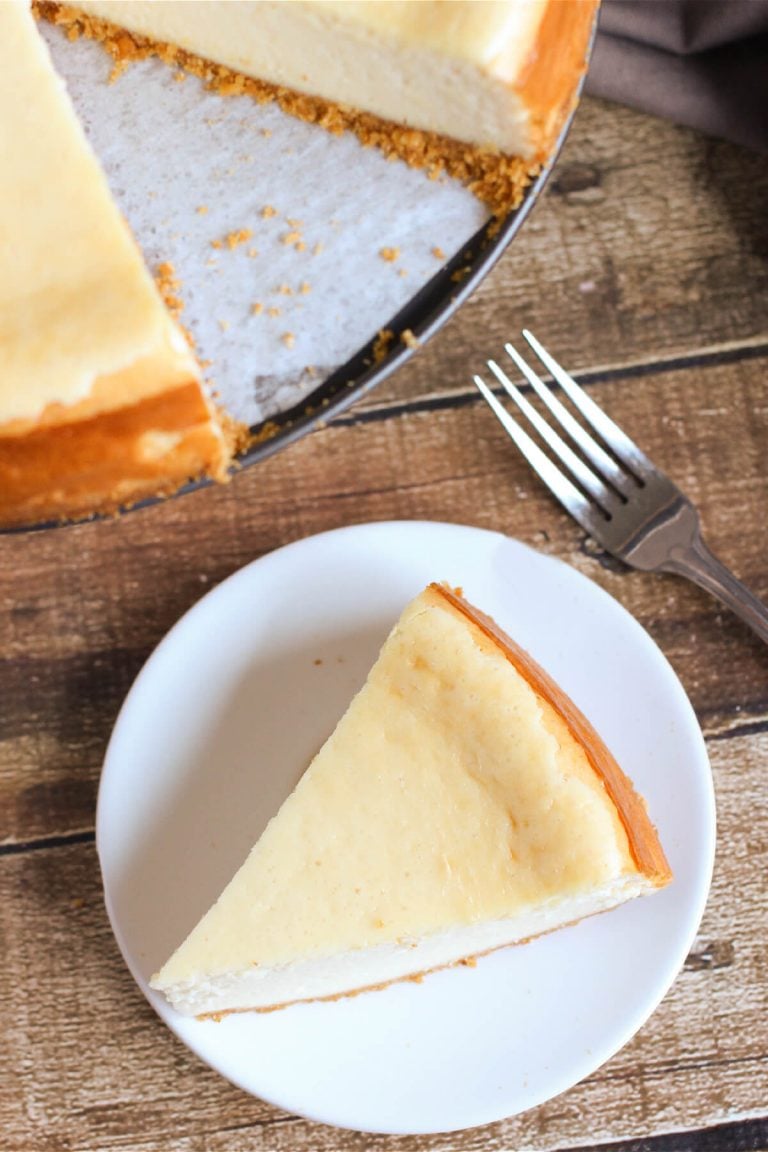 HOMEMADE CHEESECAKE