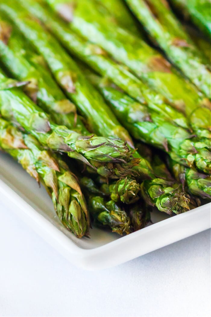 HOW TO COOK ASPARAGUS IN THE AIR FRYER