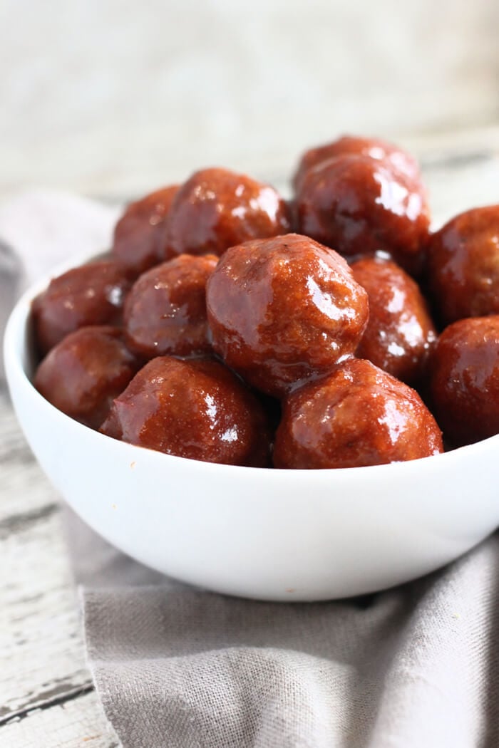 MEATBALLS WITH GRAPE JELLY AND CHILI SAUCE