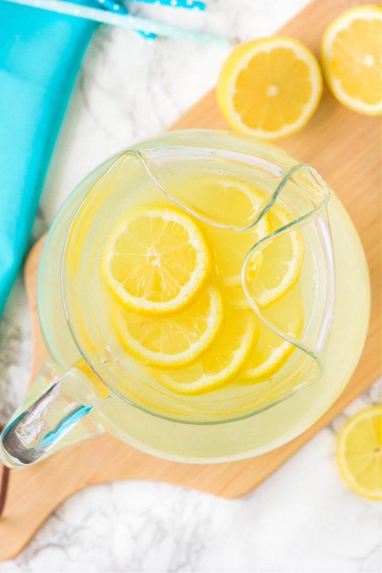 HOMEMADE LEMONADE