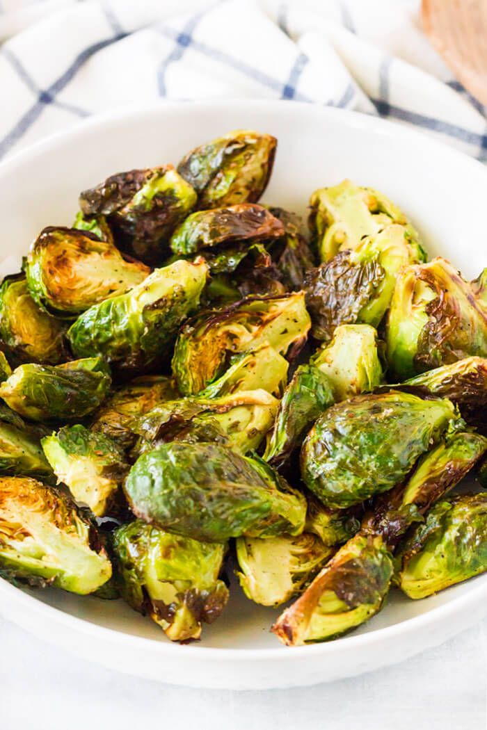 HOW TO COOK BRUSSEL SPROUTS IN AIR FRYER