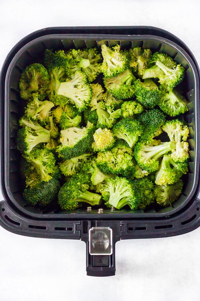 BROCCOLI IN THE AIR FRYER