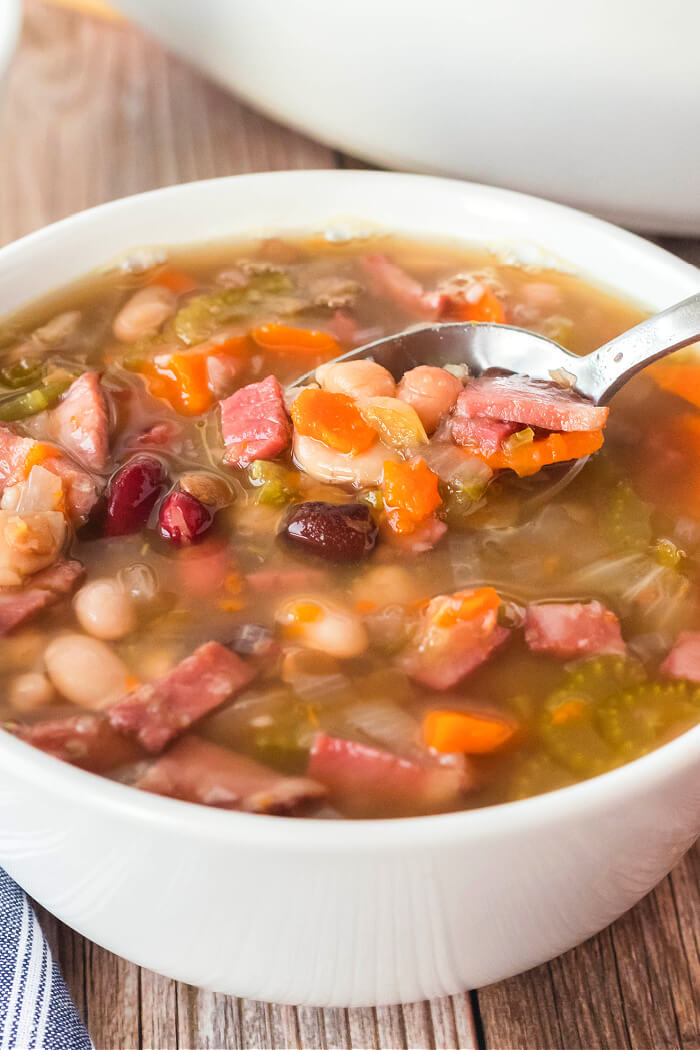 OLD FASHIONED HAM AND BEAN SOUP