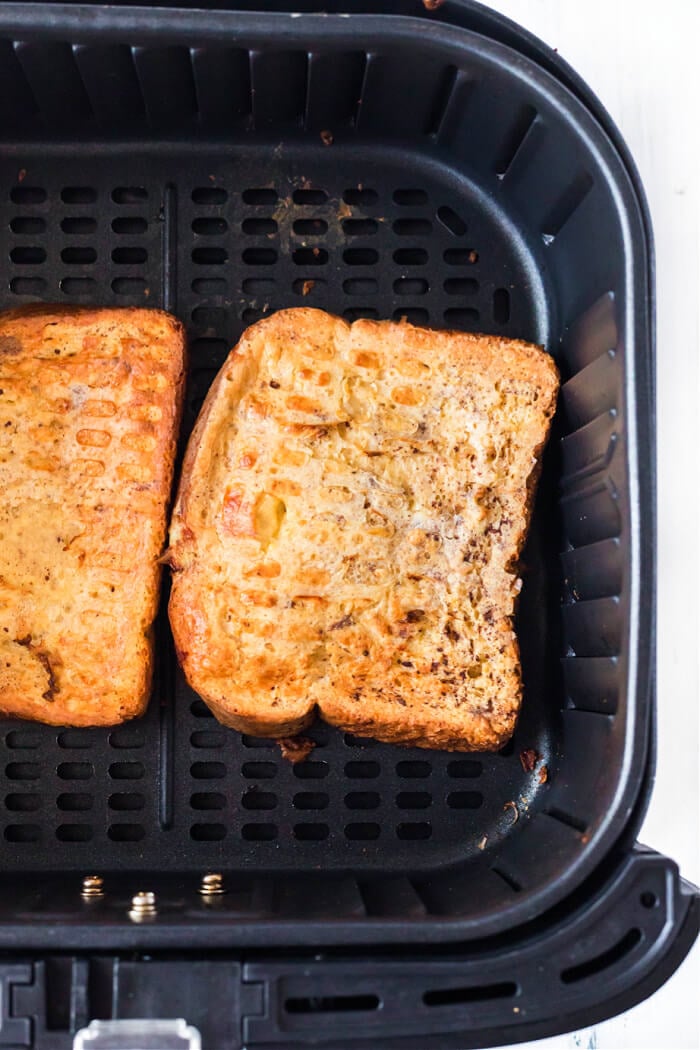 FRENCH TOAST IN THE AIR FRYER