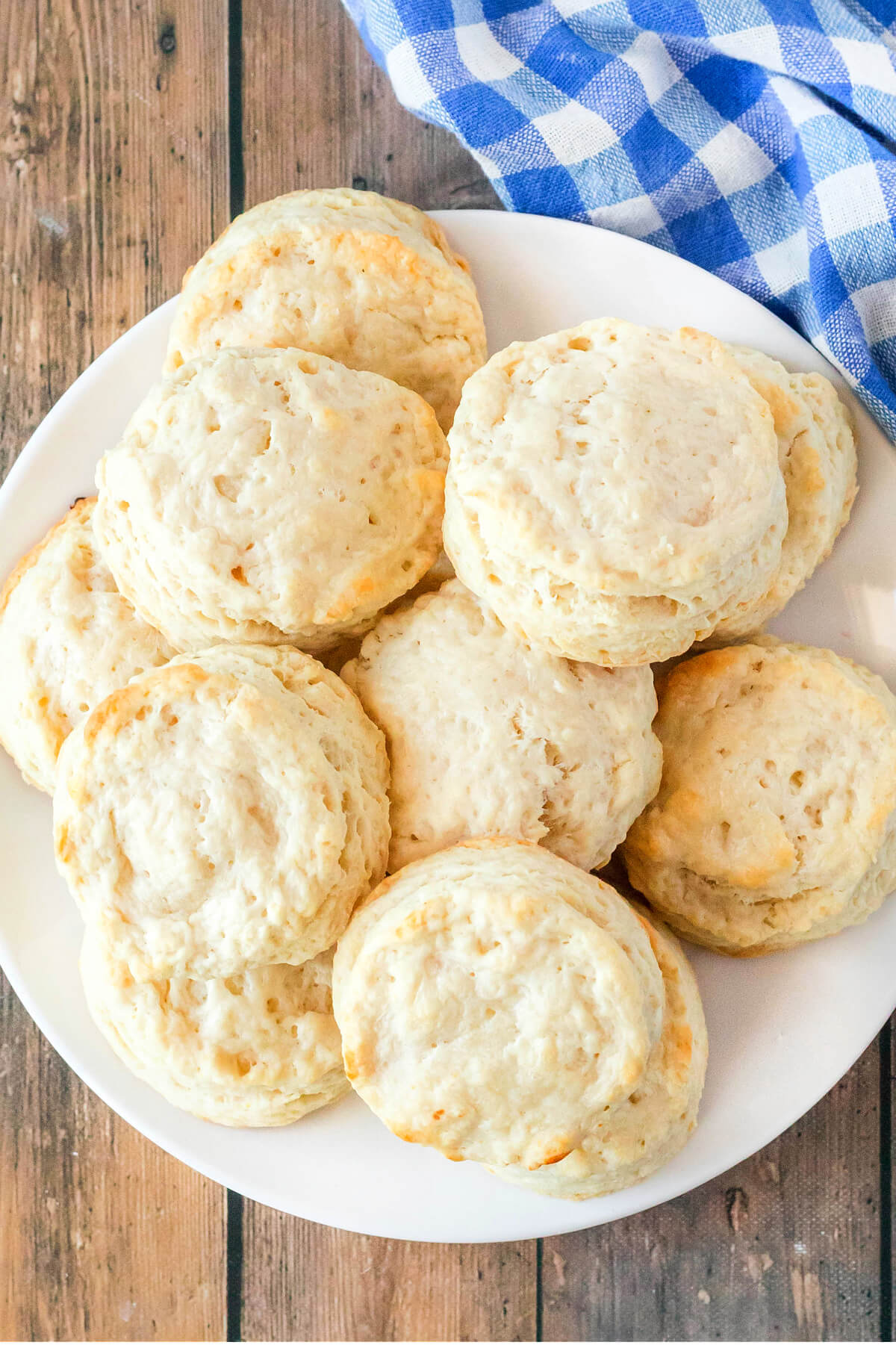 HOMEMADE BUTTERMILK BISCUITS