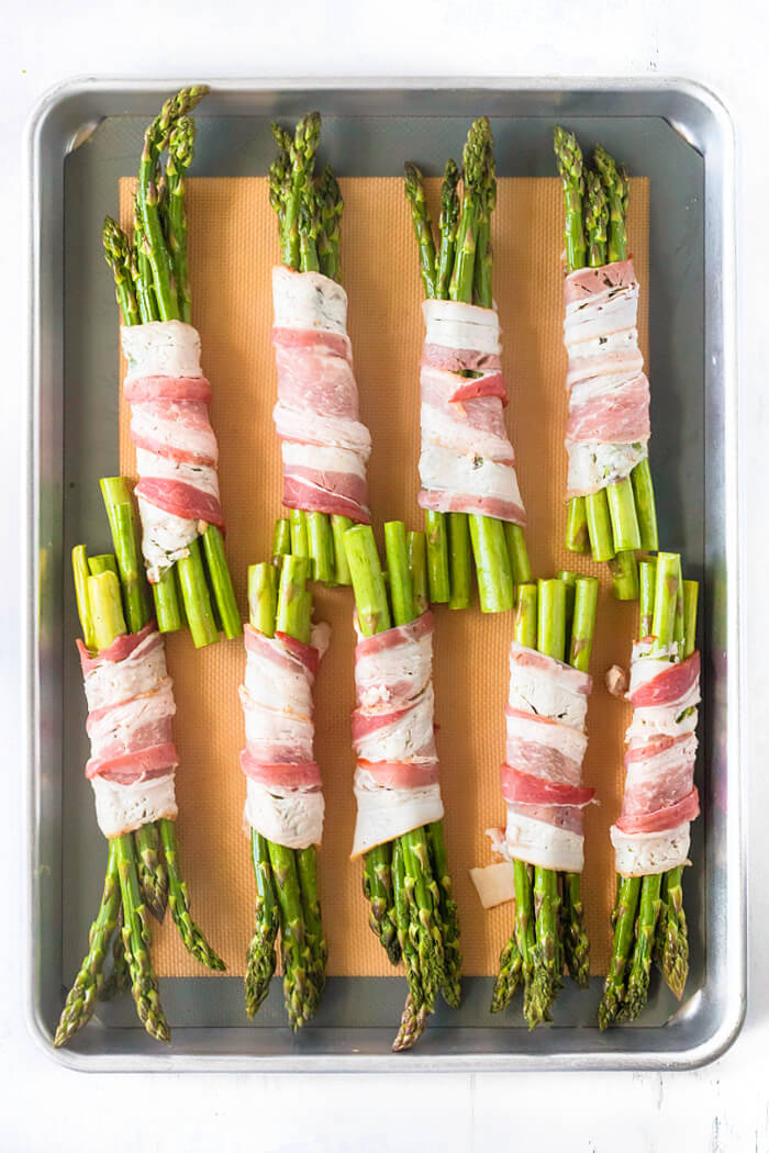HOW TO MAKE BACON WRAPPED ASPARAGUS