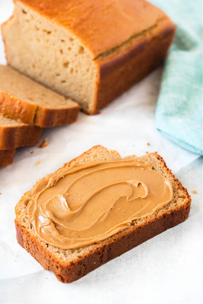 BREAD WITH PEANUT BUTTER