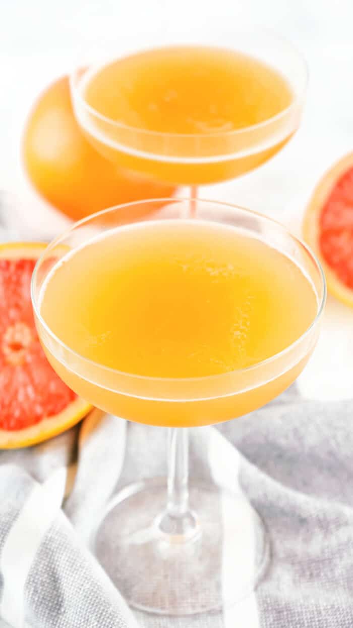Brown derby cocktails are a delightful blend of bourbon whiskey, grapefruit juice and honey syrup for the perfect tart yet sweet finish. BROWN DERBY DRINK RECIPE