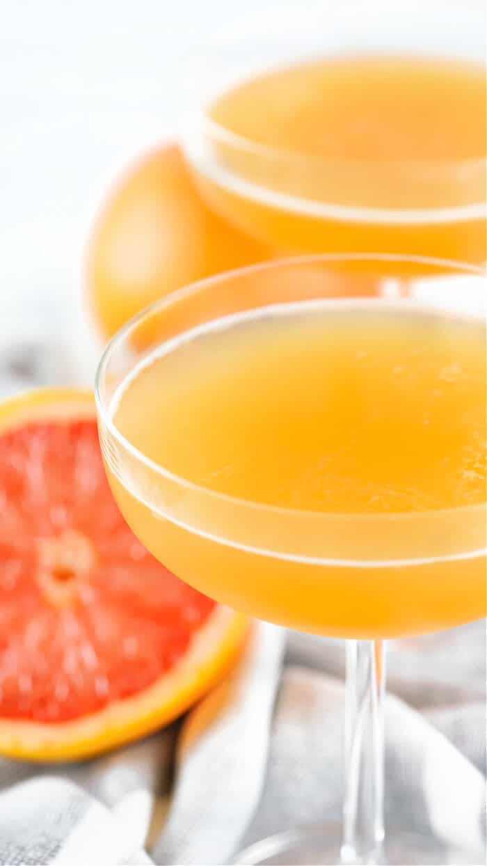 Brown derby cocktails are a delightful blend of bourbon whiskey, grapefruit juice and honey syrup for the perfect tart yet sweet finish. BROWN DERBY DRINK
