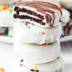 WHITE CHOCOLATE COVERED OREOS