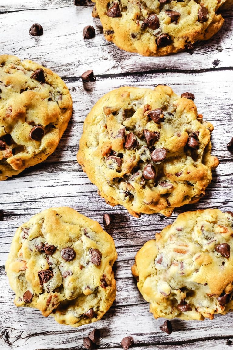 CHOCOLATE CHIP PECAN COOKIES