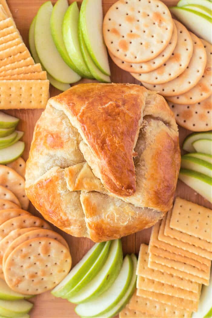 BAKED PUFFED PASTRY BRIE