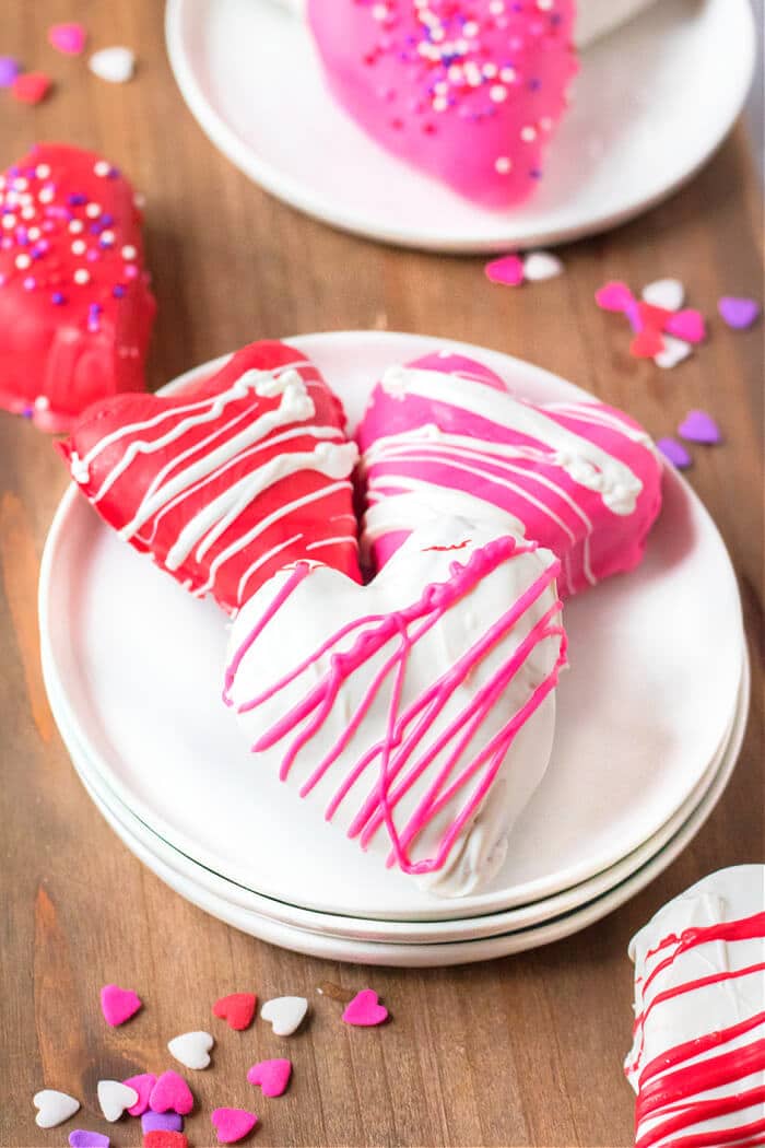 Peanut butter hearts are a delightful dessert with delicious sweet peanut butter covered in your favorite melting chocolate! COPYCAT REESES PEANUT BUTTER HEARTS
