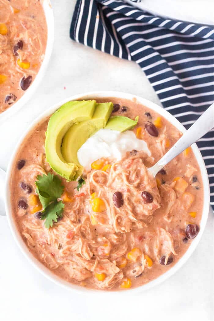 Cream cheese chicken chili is made with chicken, black beans, corn, tomatoes, ranch seasoning, chili seasoning and of course, cream cheese! CREAM CHEESE CHICKEN CHILI RECIPE