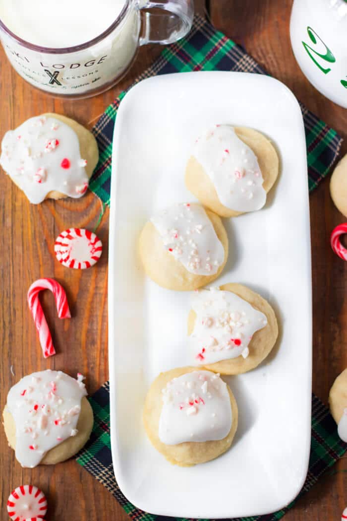 Peppermint meltaways are a melt-in-your-mouth cookie made with butter, powdered sugar & peppermint extract. PEPPERMINT MELTAWAY COOKIES